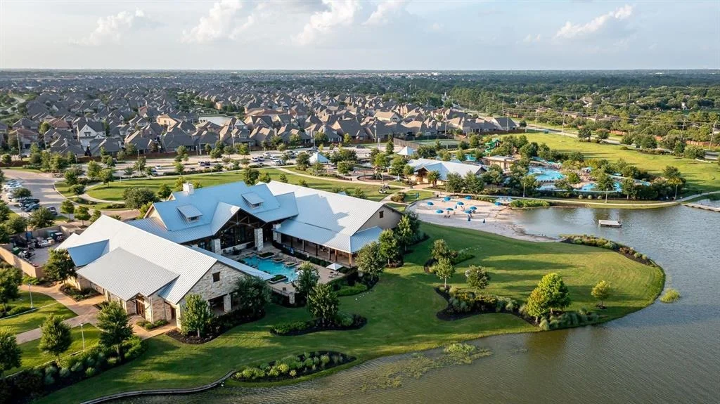 Photo of 10919 Crestwood Point Circle