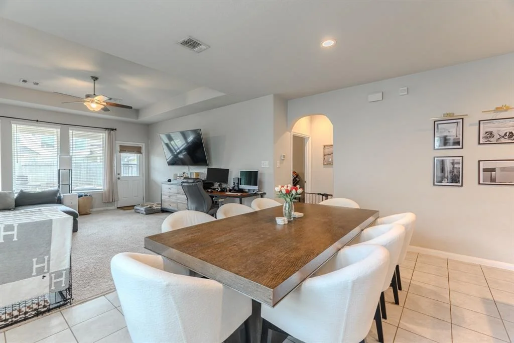 Photo of 17619 Harbourfront Road