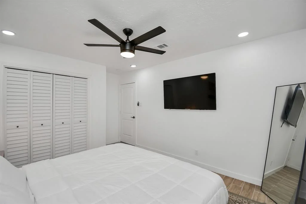 Photo of 9603 Sharpview Drive