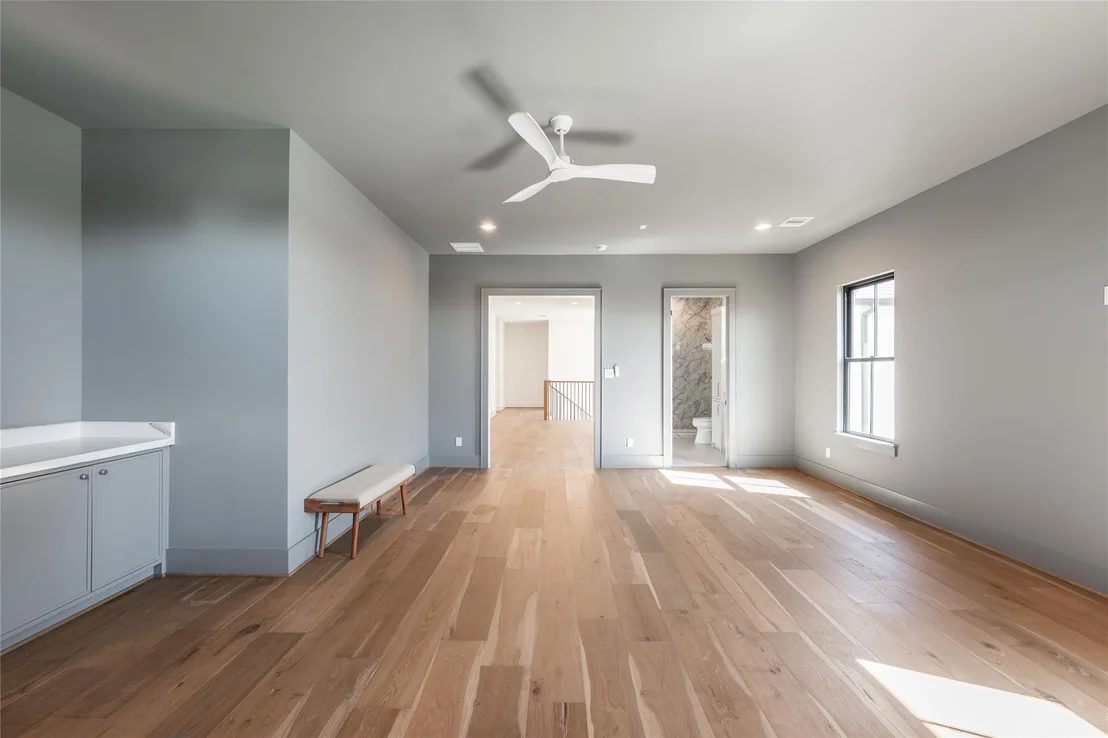 Photo of 1241 Du Barry Lane