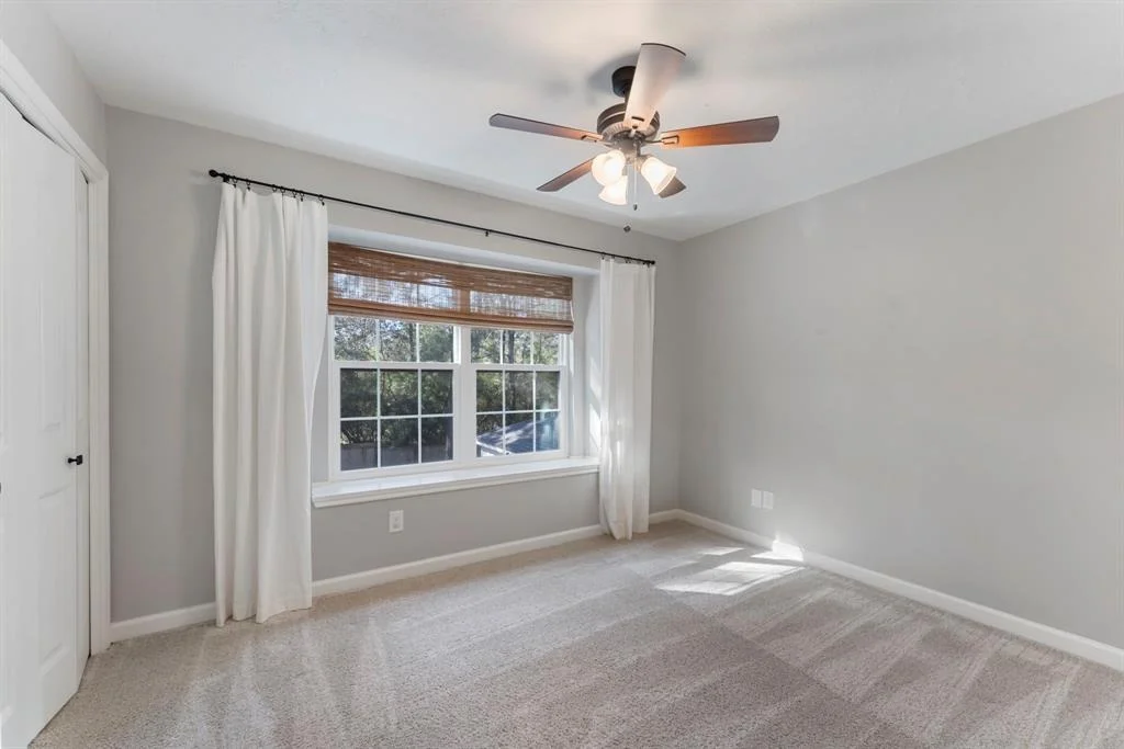 Photo of 120 W Bonneymead Circle