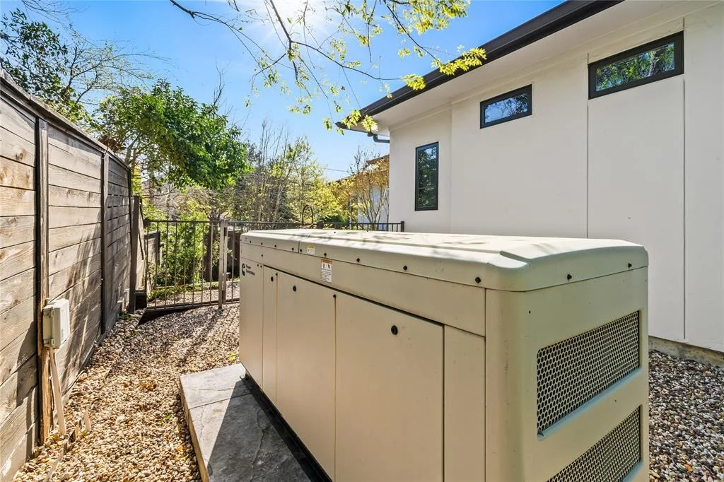 Photo of 1017 River Glyn Drive