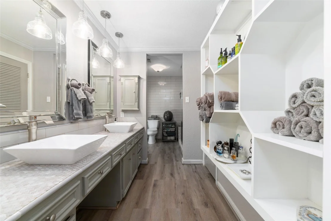 Photo of 10823 Dunbrook Drive