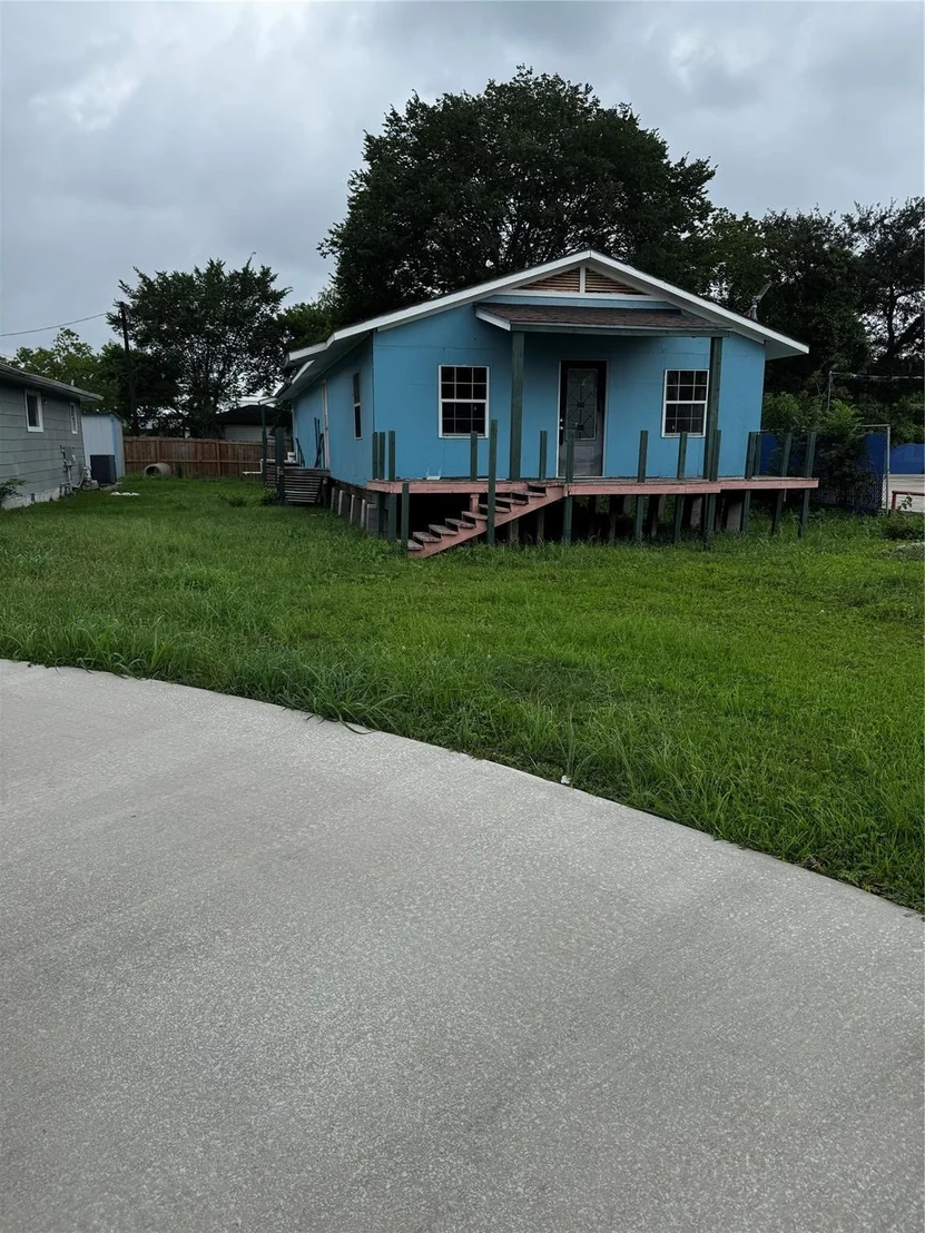 Photo of 522 Grand Avenue