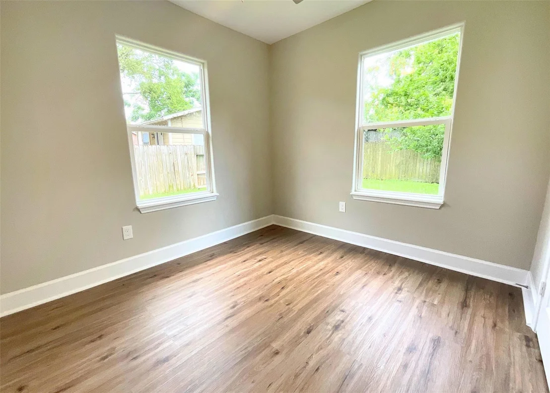 Photo of 7110 Avenue L