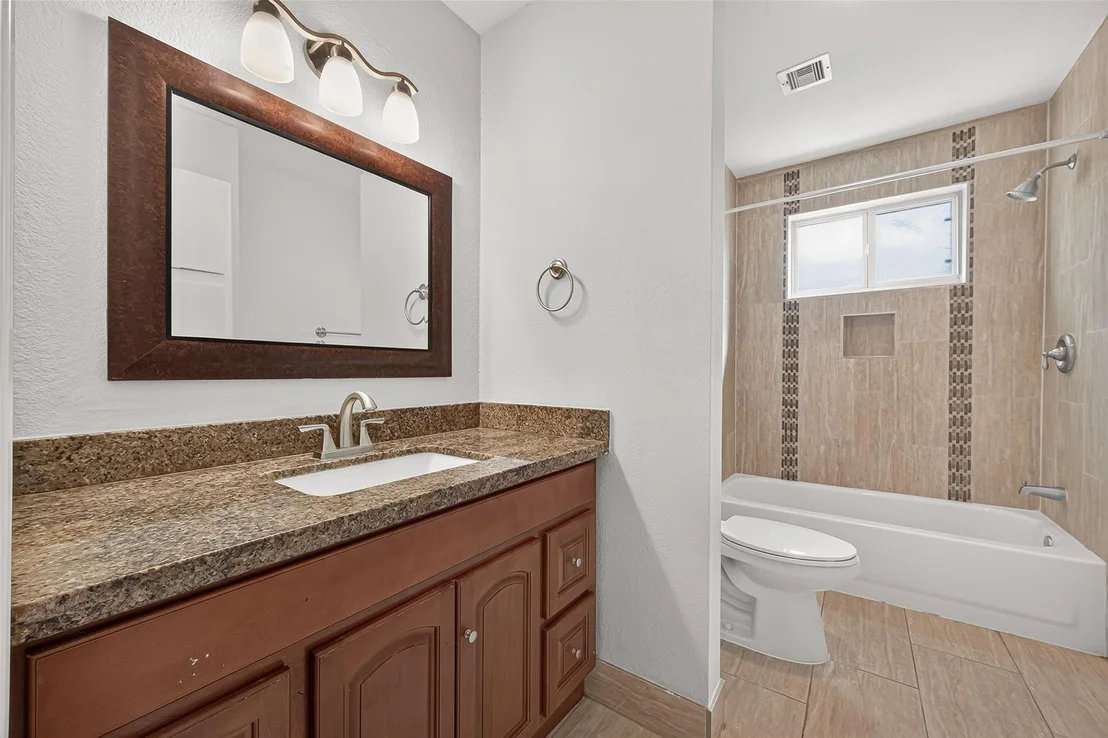 Photo of 11126 Cedarhurst Drive