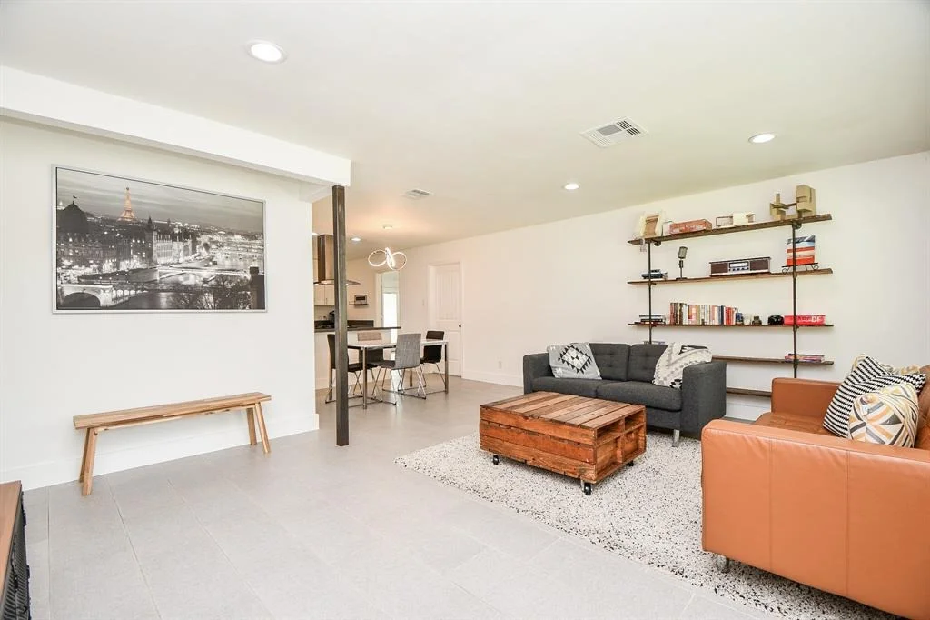 Photo of 9427 Springmont Drive