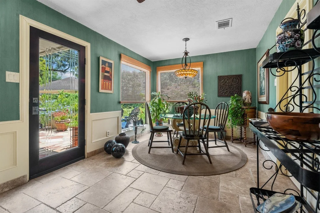 Photo of 9103 Herts Road