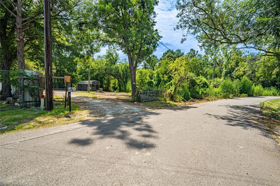 Photo of 4906 Edgewater Drive