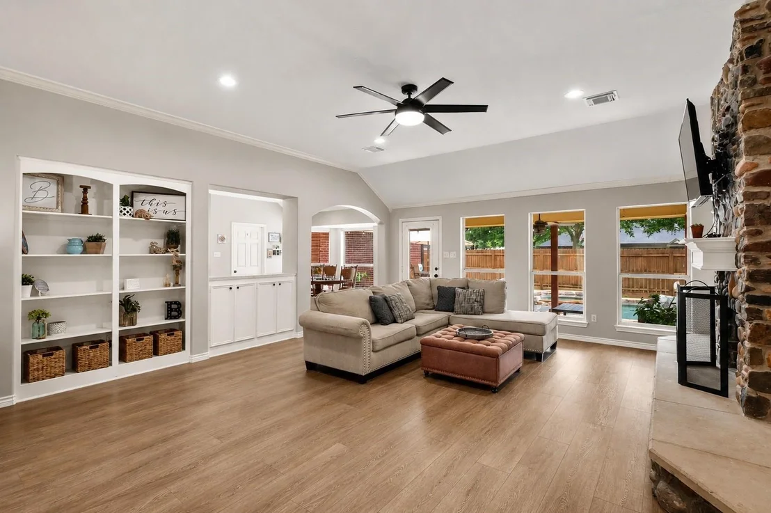 Photo of 9403 Highland Pointe Drive