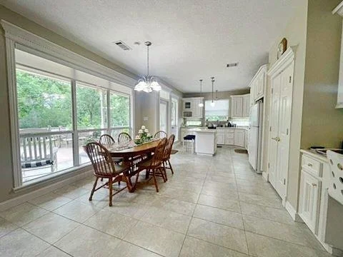 Photo of 2903 Creekside Drive
