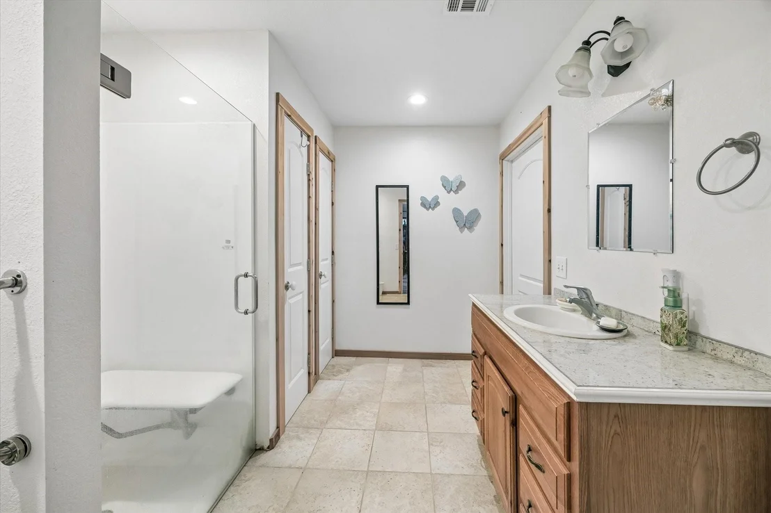 Photo of 25812 Kickapoo Road