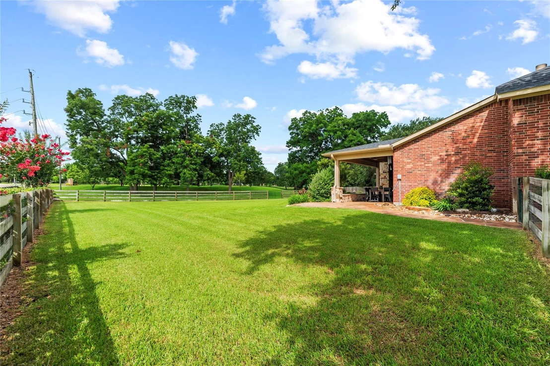 Photo of 32707 Westminster Drive