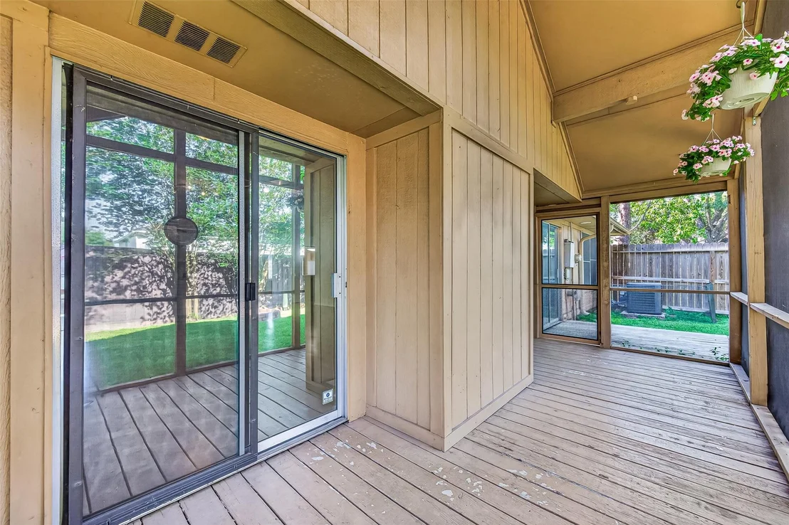 Photo of 3927 Heathersage Drive