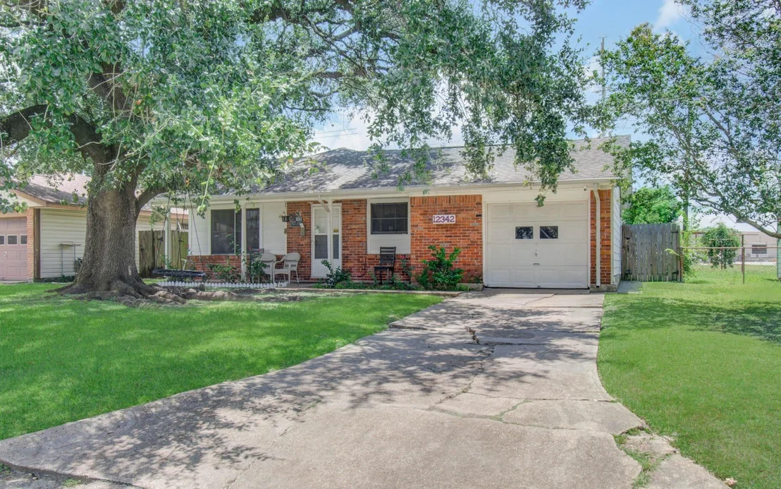 Photo of 12342 Ledger Lane