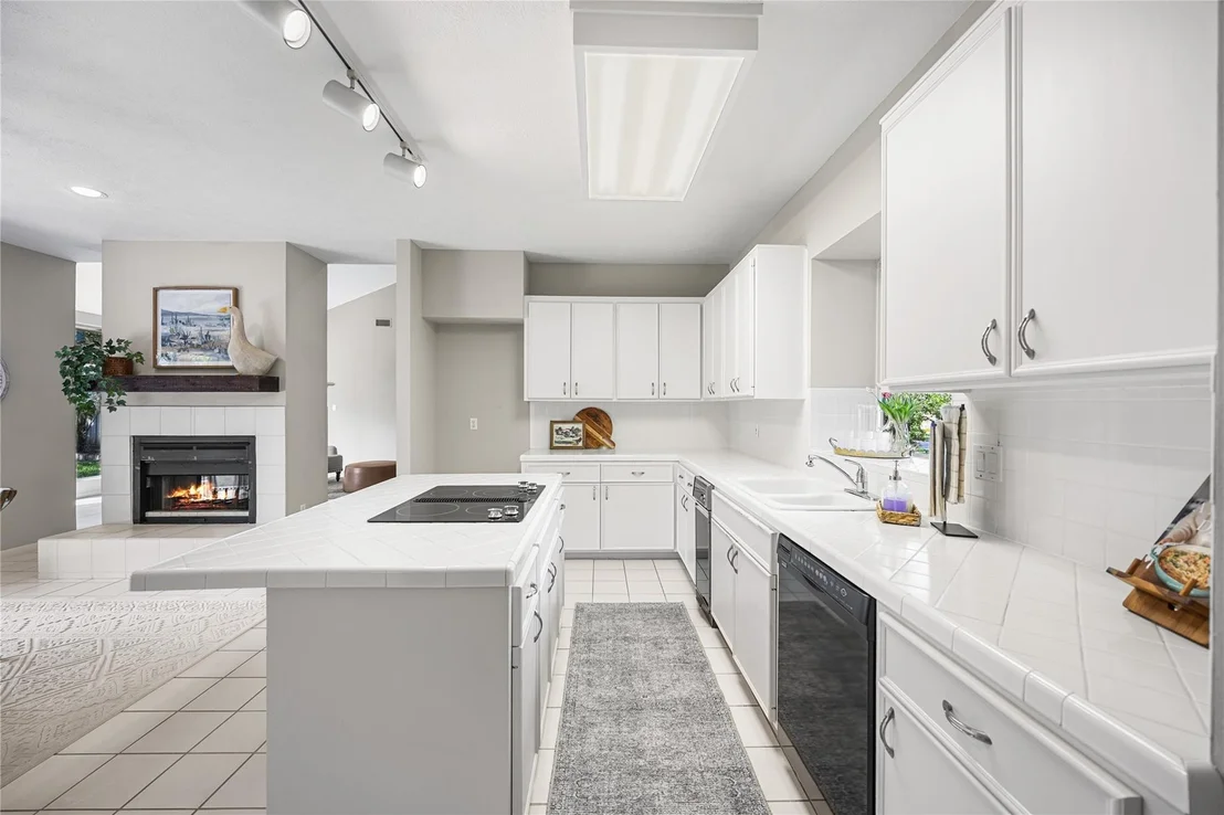 Photo of 11918 Thoreau Drive