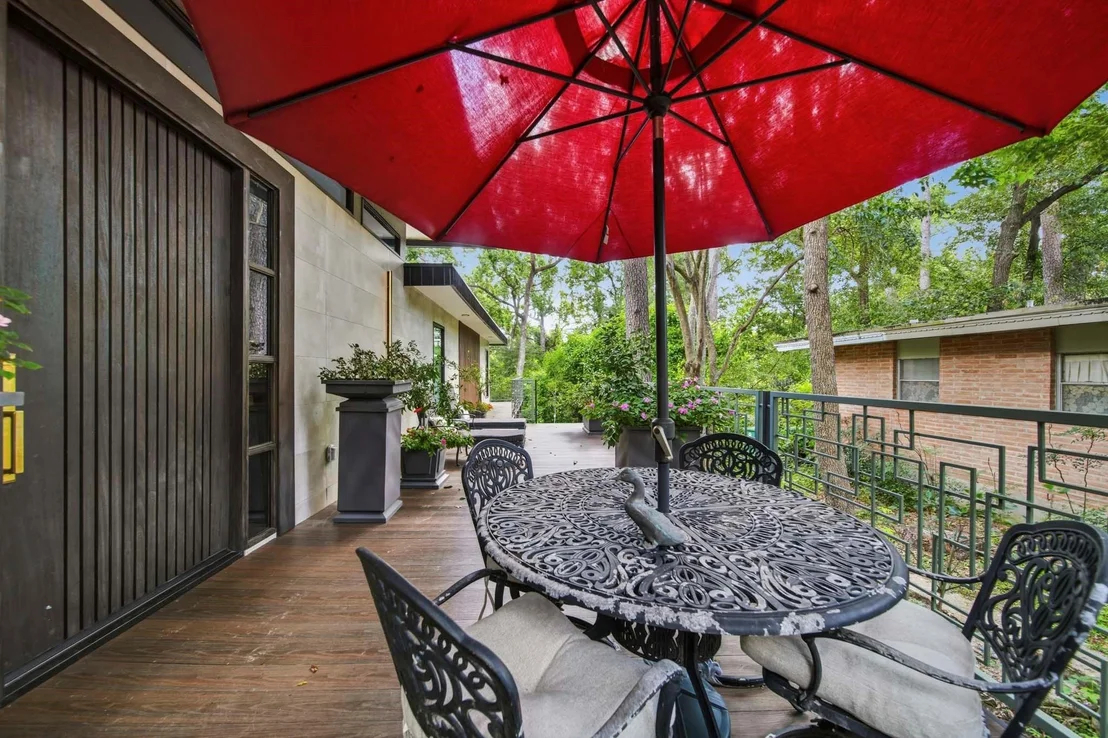 Photo of 203 Chimney Rock Road