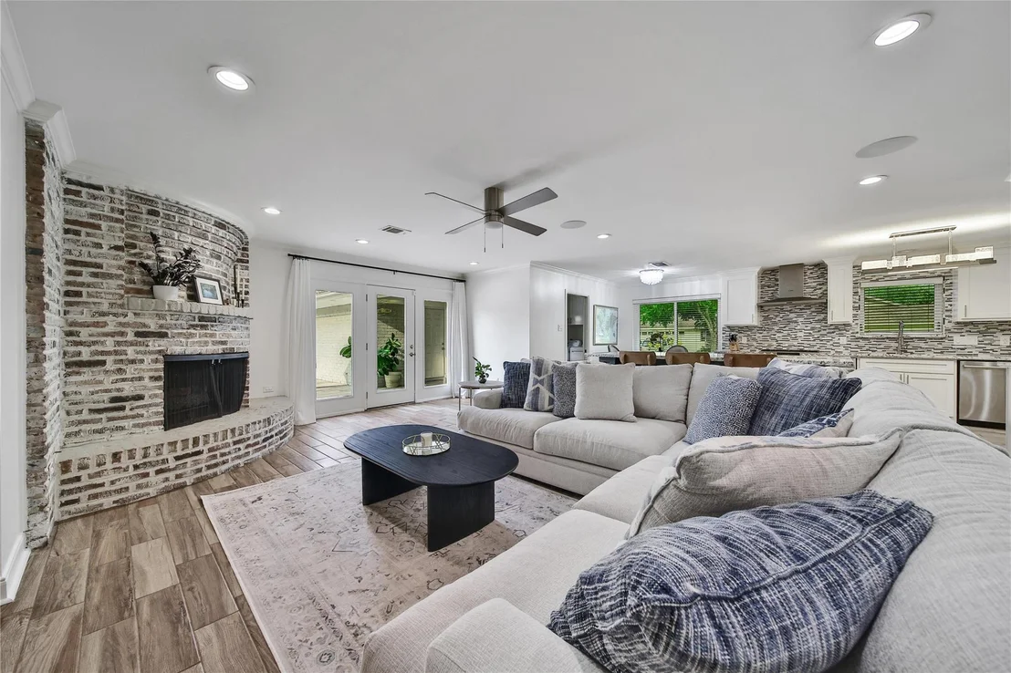 Photo of 963 Thornton Road