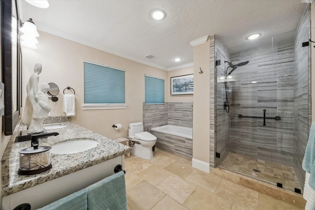 Photo of 5402 Valkeith Drive