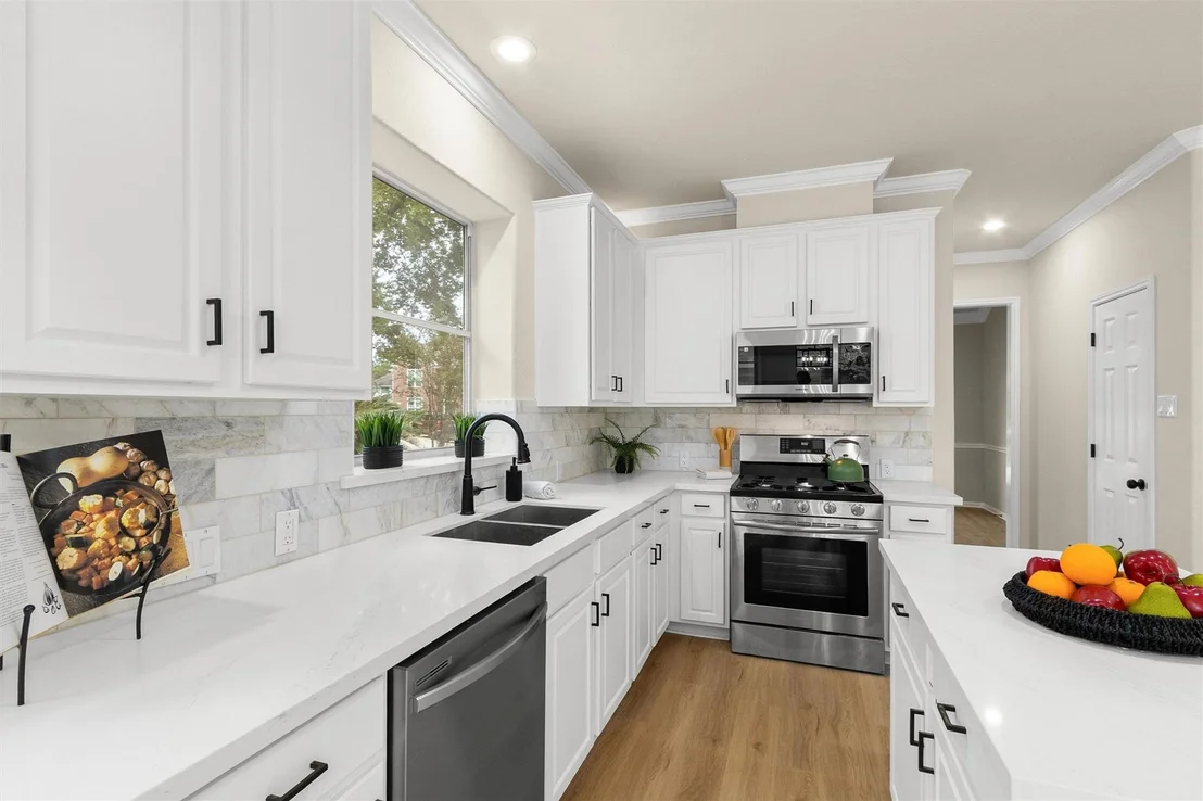 Photo of 19111 Emory Trail