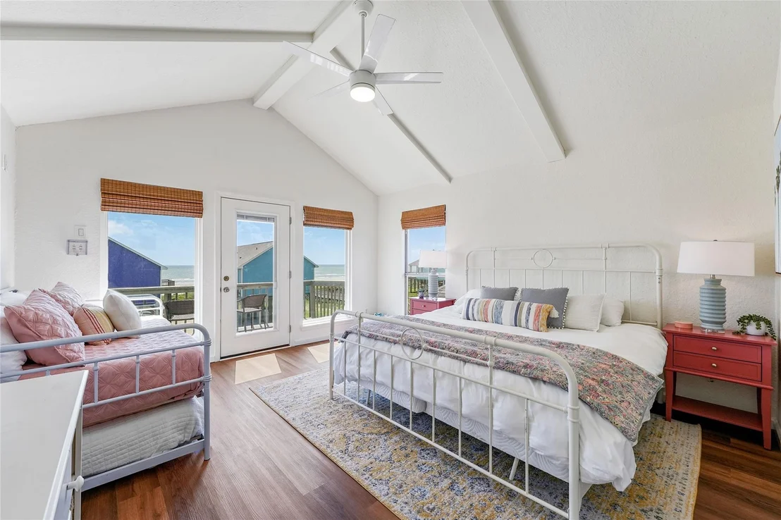 Photo of 4826 Bluewater Drive
