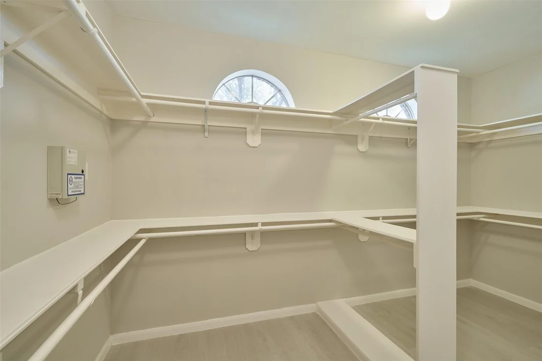 Photo of 12415 Shadowknoll Drive