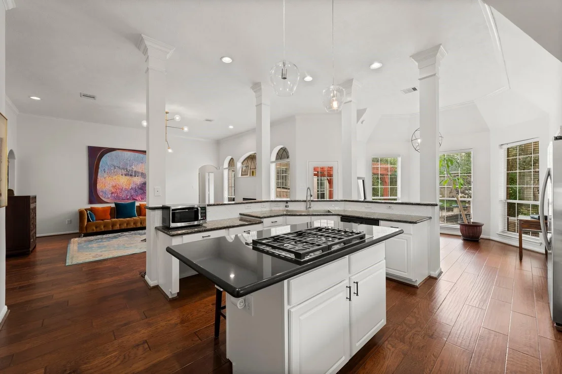 Photo of 6531 Glenhill Drive