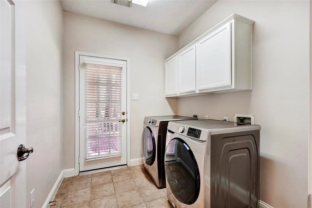Photo of 83 N Greenvine Circle