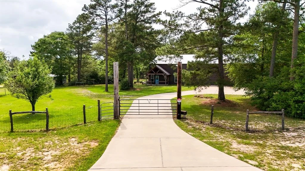 Photo of 6693 County Road 302