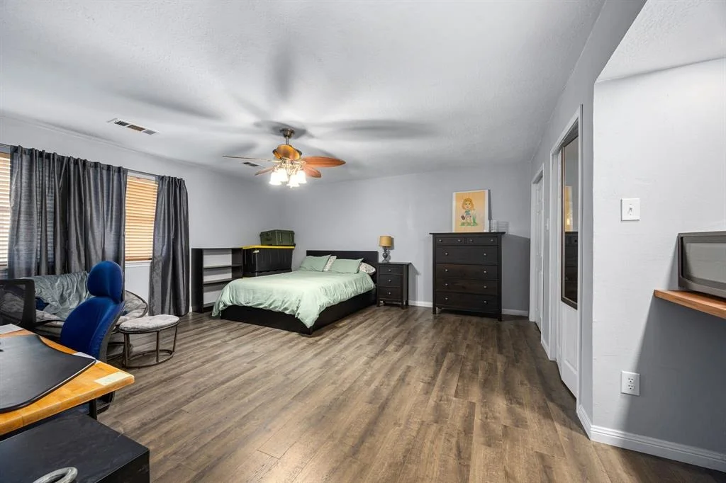 Photo of 9415 New Forest Road