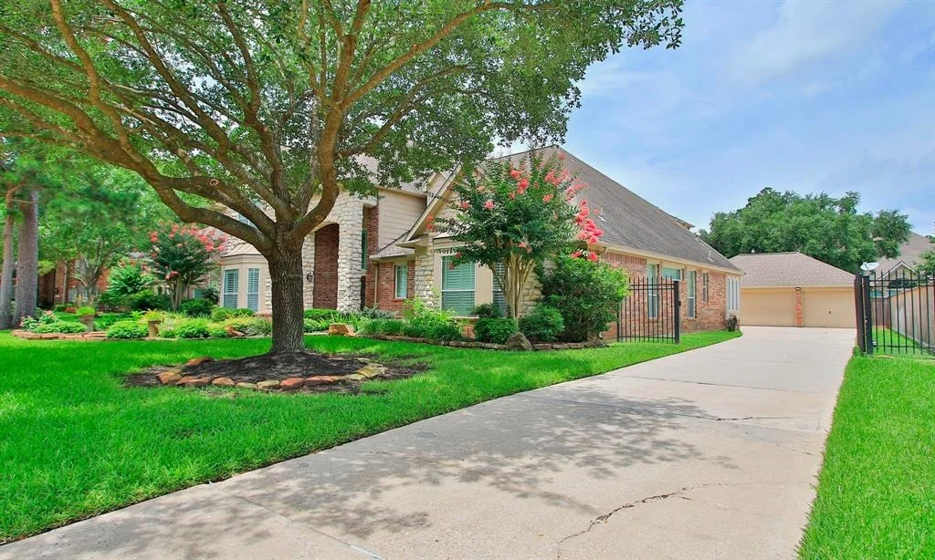 Photo of 1215 Merlins Oaks Drive