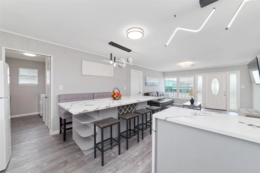 Photo of 610 Seashell Drive