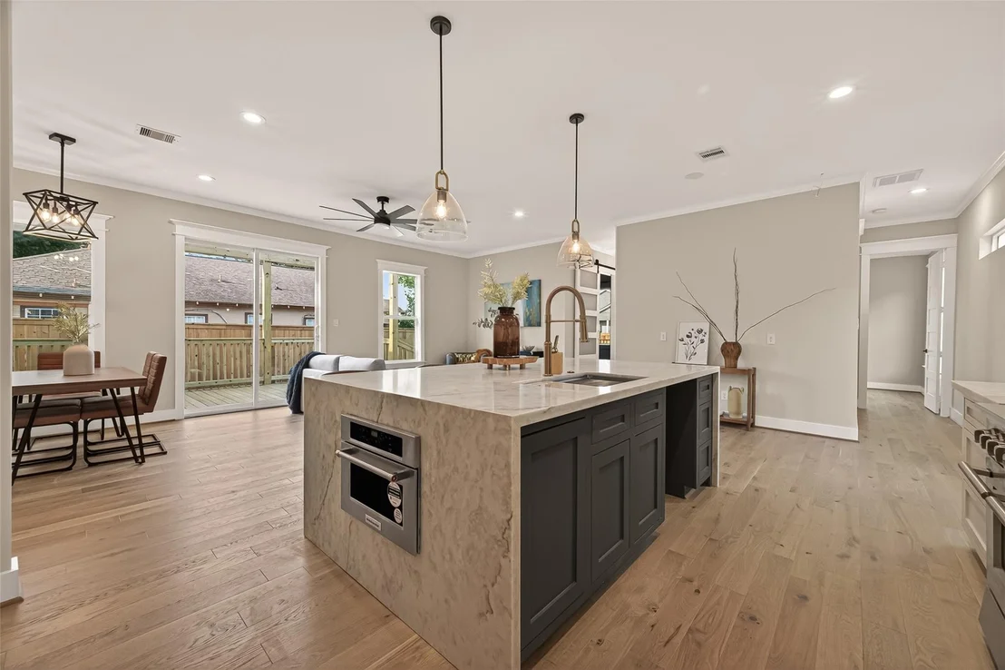 Photo of 301 Vincent Street