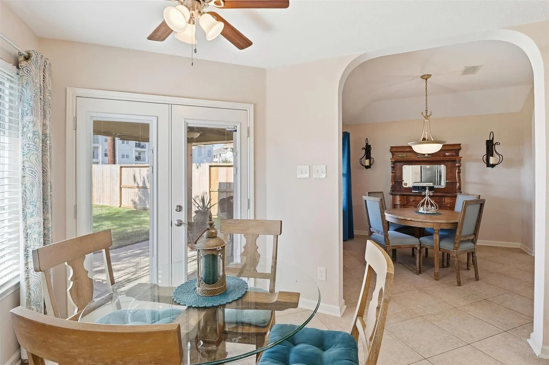 Photo of 6806 Oakleaf Trail Lane