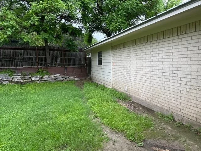 Photo of 105 6th Street