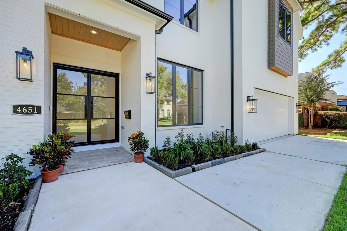 Photo of 4514 Devon Street
