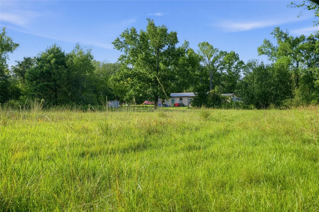 Photo of 16887 Main Street