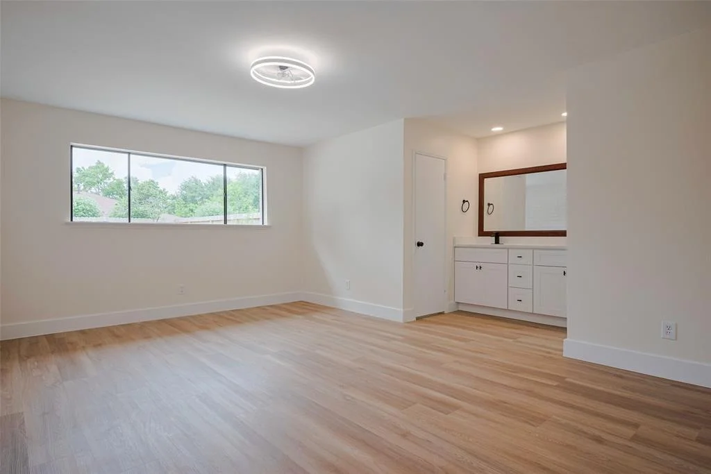 Photo of 839 Voyager Drive