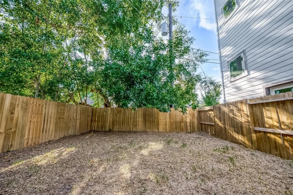 Photo of 7002 Sidney Street