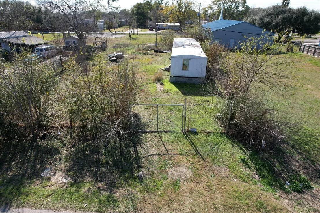 Photo of 206 Crescent Drive
