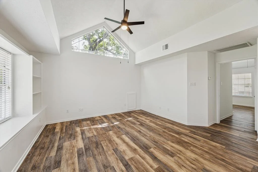 Photo of 30010 Nanton Drive