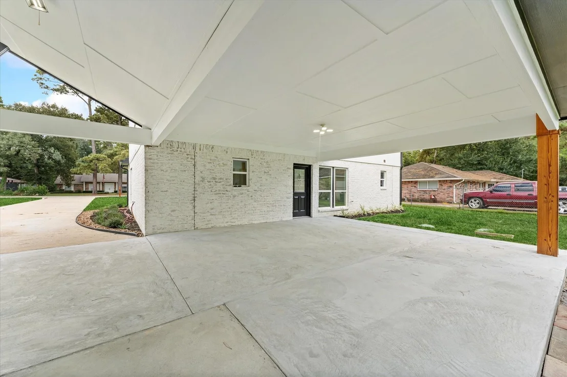 Photo of 25107 Broughton Street