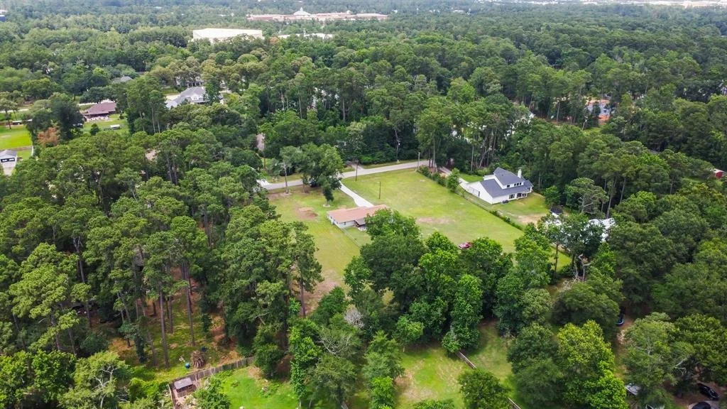 Photo of 2499 Centerline Road