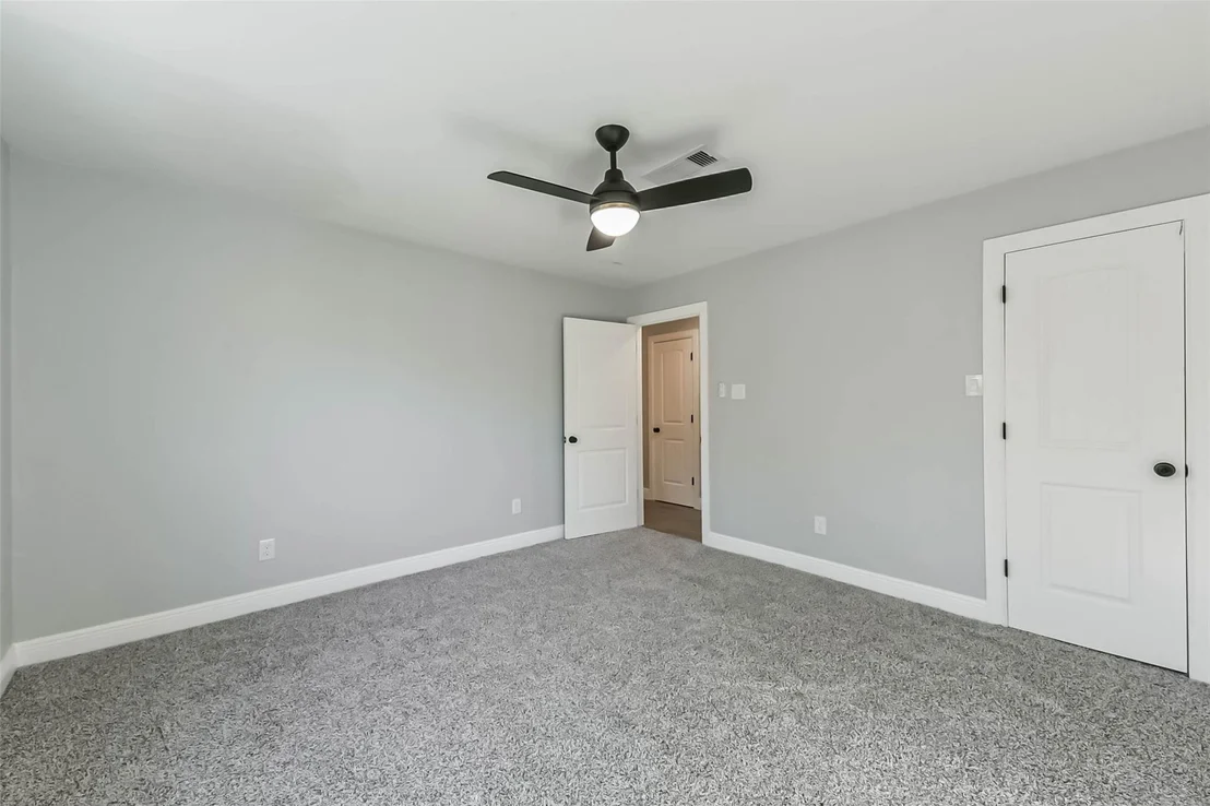 Photo of 8925 Everglade Drive