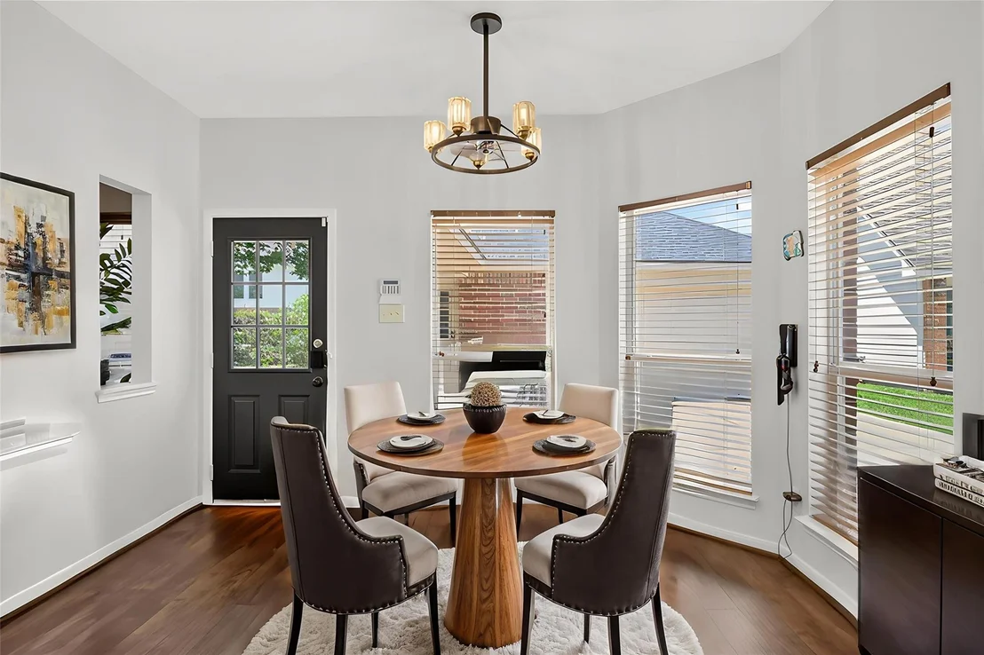 Photo of 2410 Falcon Knoll Lane