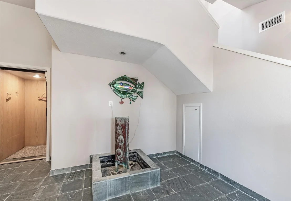 Photo of 1334 Outrigger