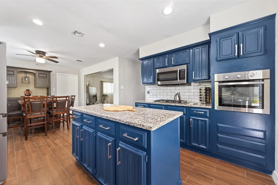 Photo of 5722 Arncliffe Drive