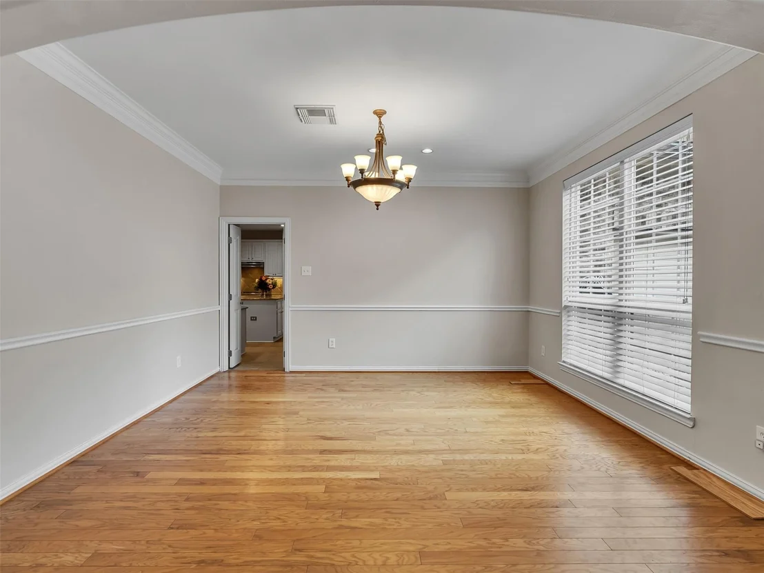 Photo of 2407 Beacon Pointe
