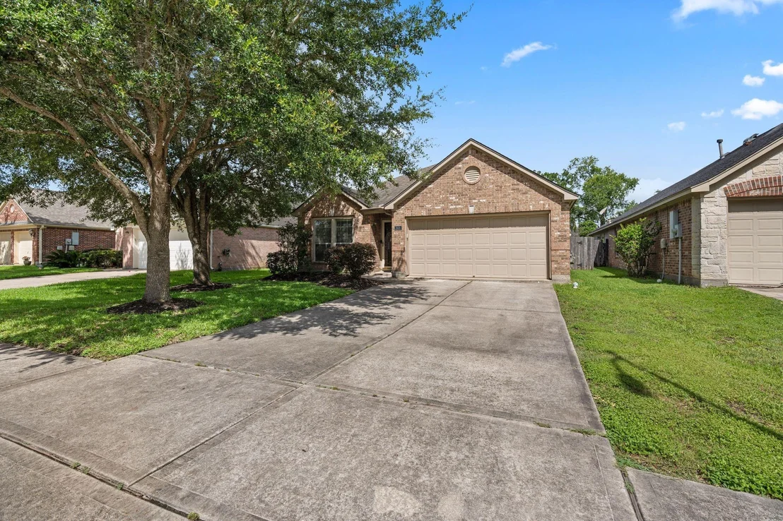 Photo of 2606 Silverton Bend
