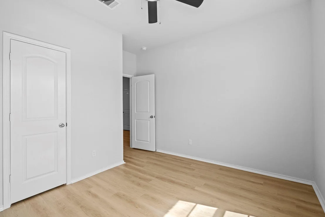 Photo of 5143 Hedgerose Lane